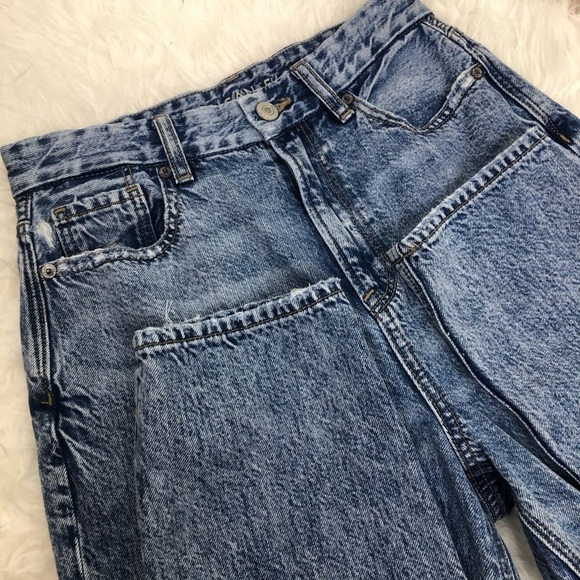 American Eagle- Curvy Mom Jean 90’s wash (0 short) - Picture 15 of 15